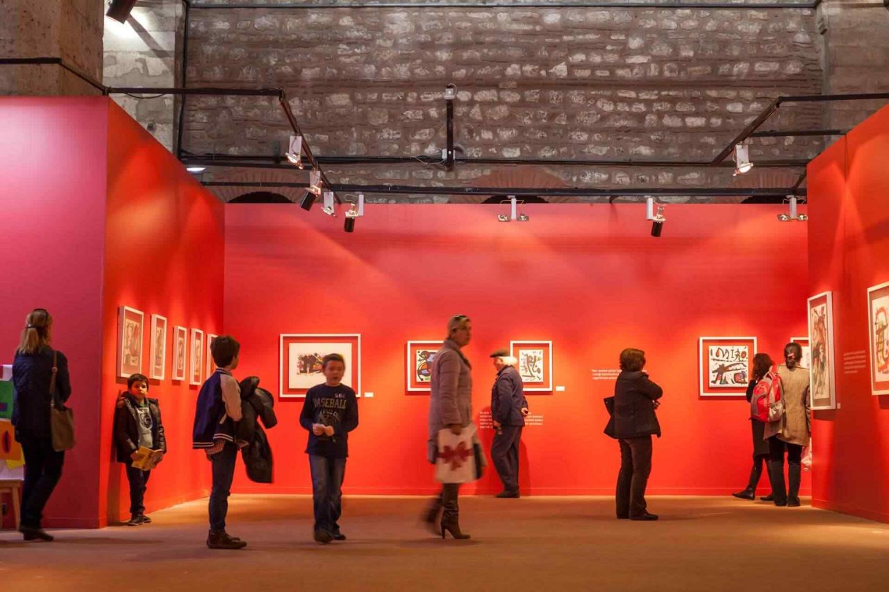 Entertainment-gallery5-1-1280x853.jpg